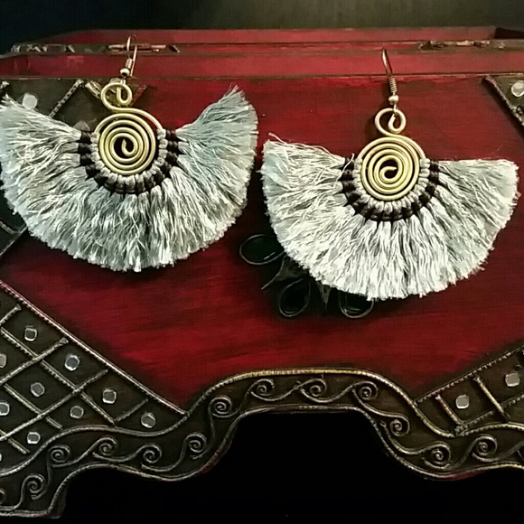Jewelry - New! Artisan Crafted Boho Fringe Earrings